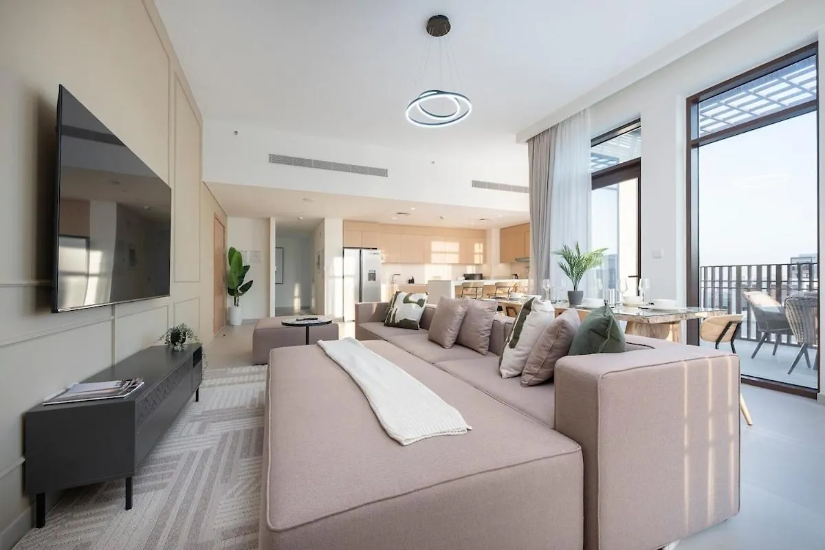 Апартаменты Sleek 4-Bedroom, Bright Kitchen Space In Dubai Creek Harbour