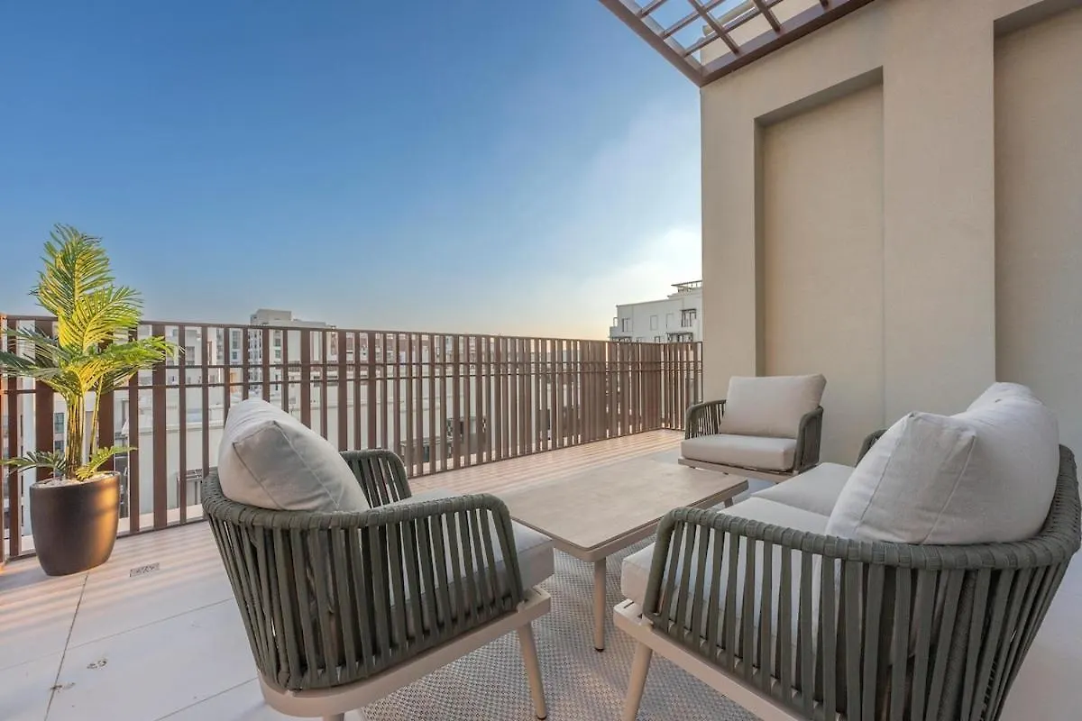Apartment Sleek 4-Bedroom, Bright Kitchen Space In Dubai Creek Harbour