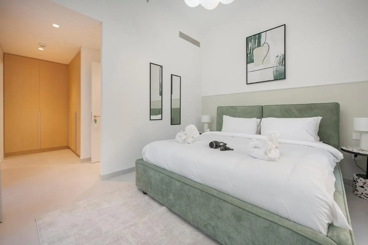 Sleek 4-Bedroom, Bright Kitchen Space In Dubai Creek Harbour Apartment