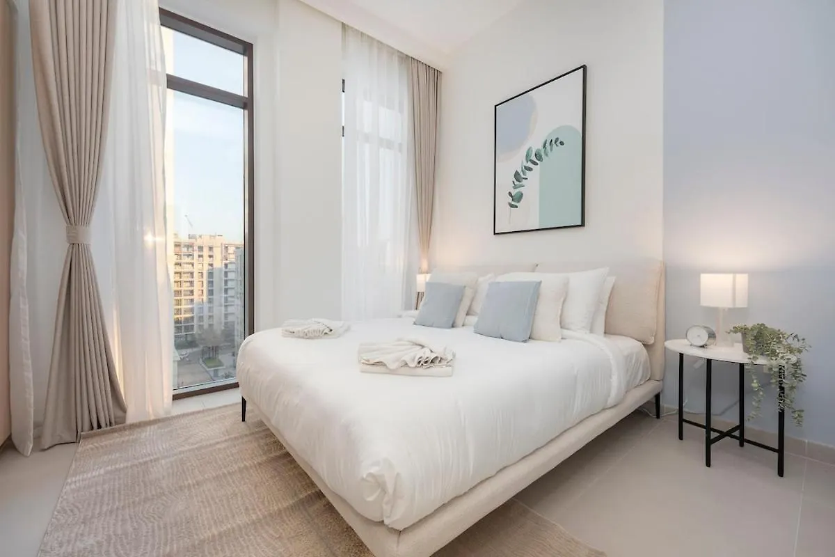 Sleek 4-Bedroom, Bright Kitchen Space In Dubai Creek Harbour Apartment